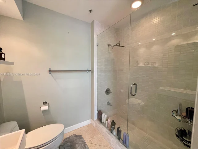 3470 E Coast Ave # H0906, Miami FL 33137