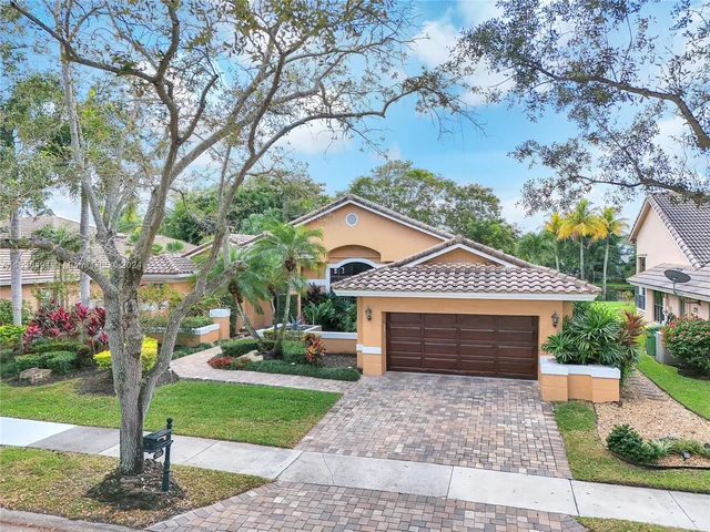 1020 Creekford Dr, Weston FL 33326