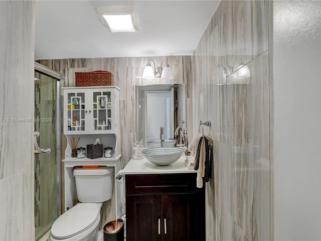 2870 NE 14th St Cswy # 203C, Pompano Beach FL 33062