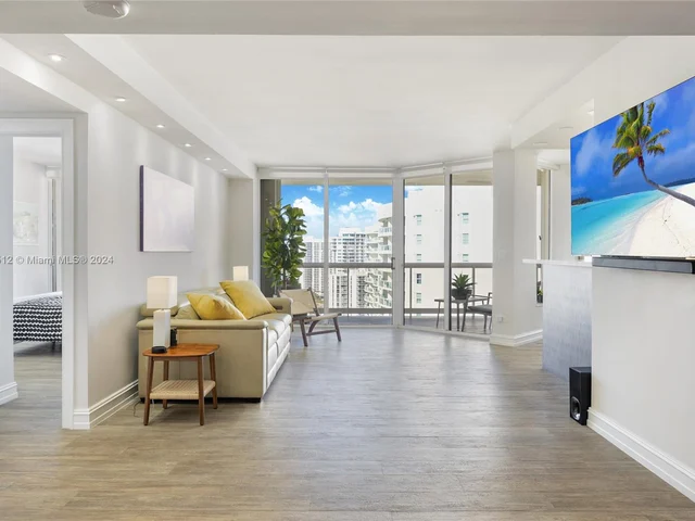 20191 E Country Club Dr # 2704, Aventura FL 33180