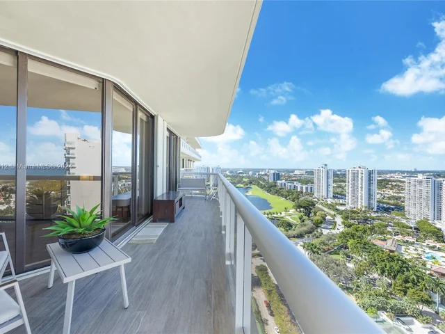 20191 E Country Club Dr # 2704, Aventura FL 33180