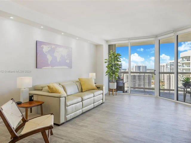 20191 E Country Club Dr # 2704, Aventura FL 33180