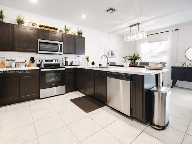 1714 SE 9th Ave, Homestead FL 33034