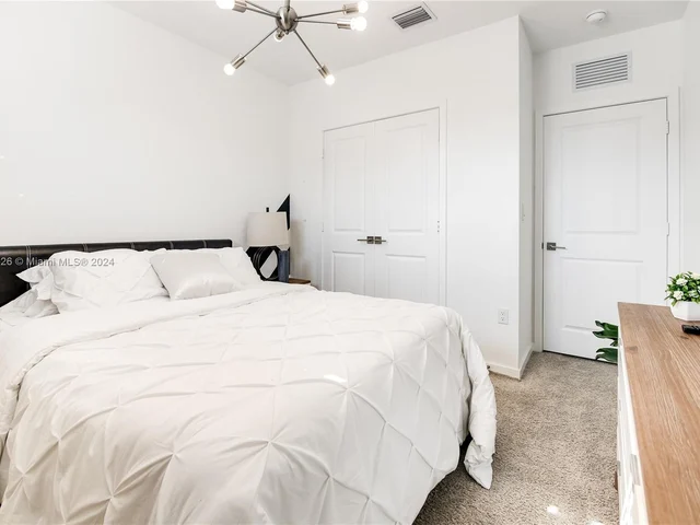 1714 SE 9th Ave, Homestead FL 33034