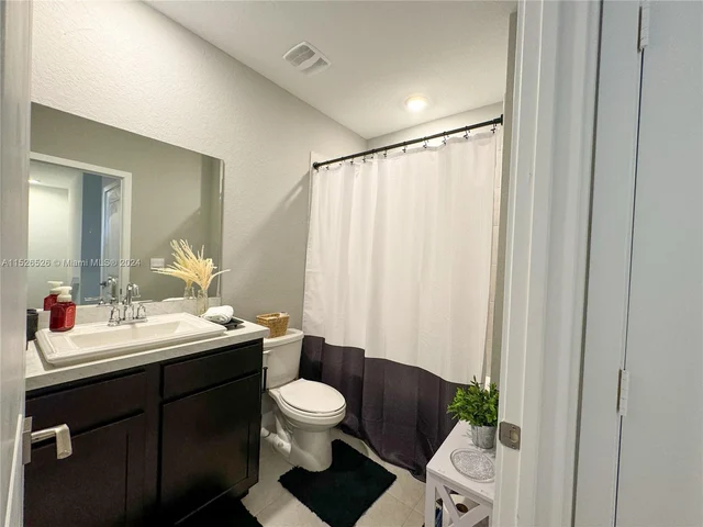 1714 SE 9th Ave, Homestead FL 33034