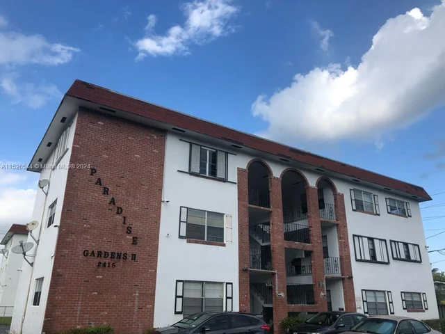 2415 Lincoln St # 305, Hollywood FL 33020