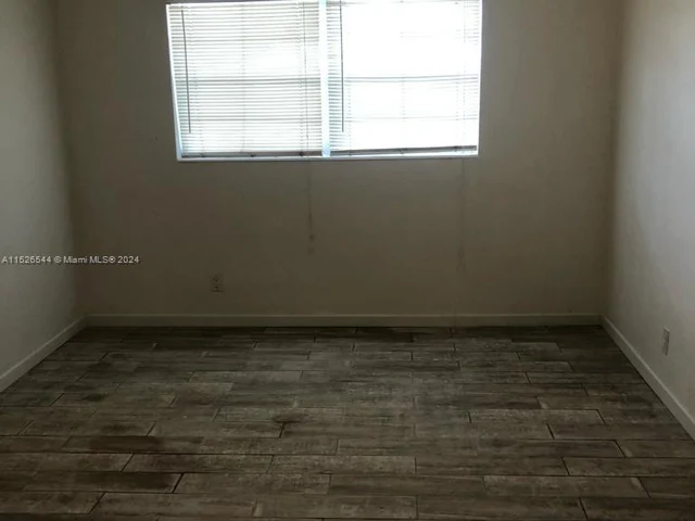 2415 Lincoln St # 305, Hollywood FL 33020