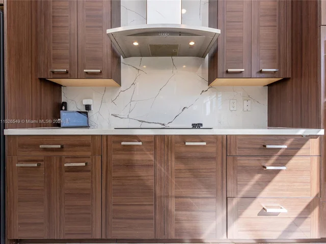 8814 NW 154th Ter, Miami Lakes FL 33018