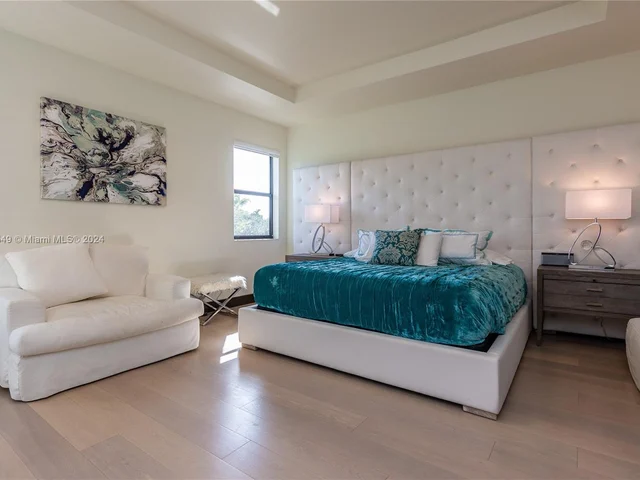 8814 NW 154th Ter, Miami Lakes FL 33018