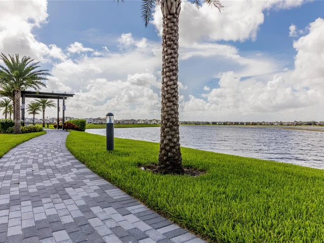 8814 NW 154th Ter, Miami Lakes FL 33018