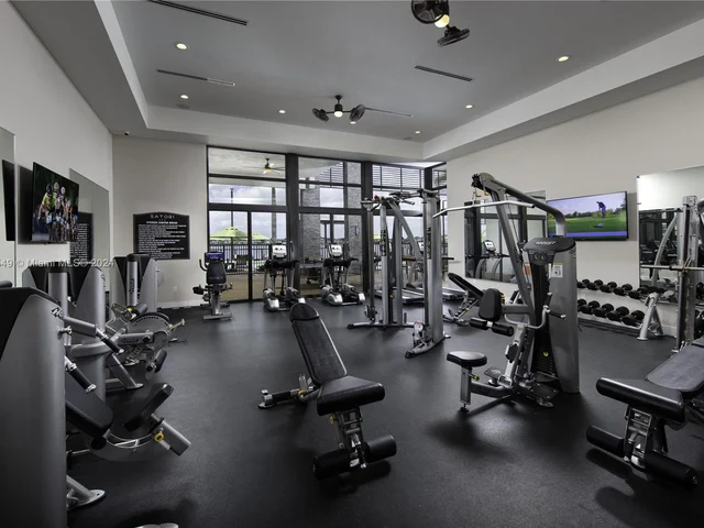 8814 NW 154th Ter, Miami Lakes FL 33018