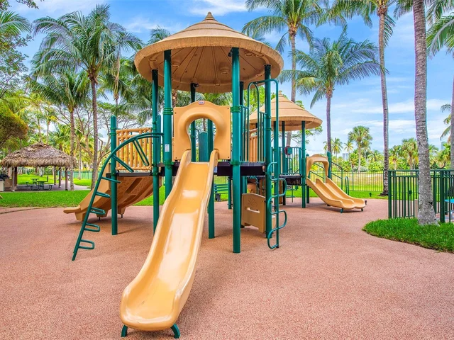 19501 W Country Club Dr # 715, Aventura FL 33180