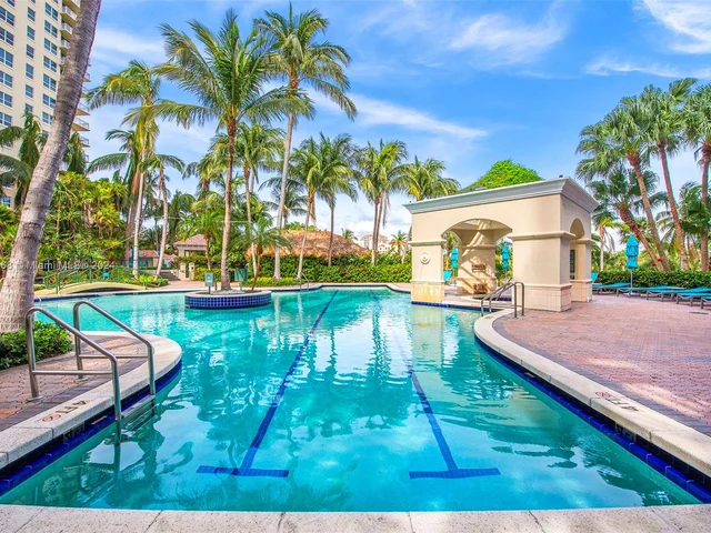 19501 W Country Club Dr # 715, Aventura FL 33180