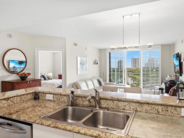 19501 W Country Club Dr # 715, Aventura FL 33180