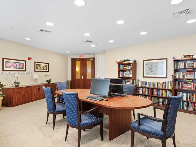 19501 W Country Club Dr # 715, Aventura FL 33180