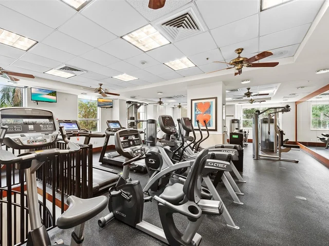 19501 W Country Club Dr # 715, Aventura FL 33180