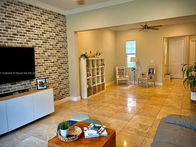 6054 NW 116th Dr, Coral Springs FL 33076