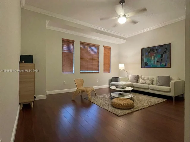 6054 NW 116th Dr, Coral Springs FL 33076