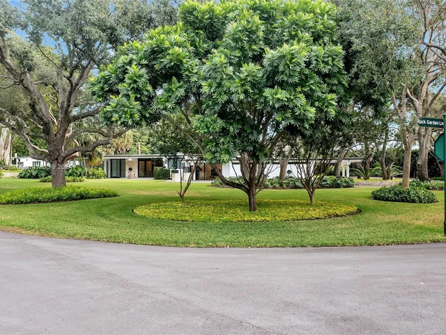 12101 Rock Garden Ln, Pinecrest FL 33156