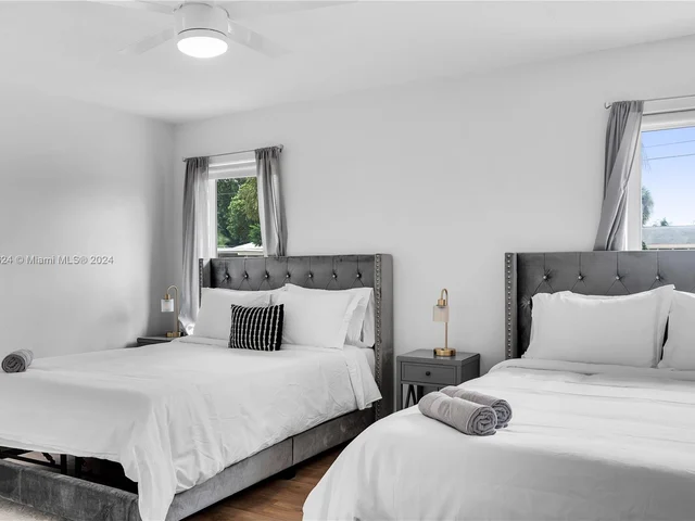 617 NW 30th Ct, Wilton Manors FL 33311