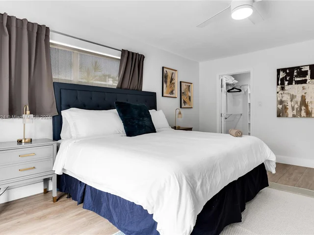 617 NW 30th Ct, Wilton Manors FL 33311