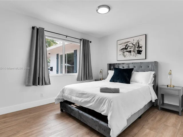 617 NW 30th Ct, Wilton Manors FL 33311