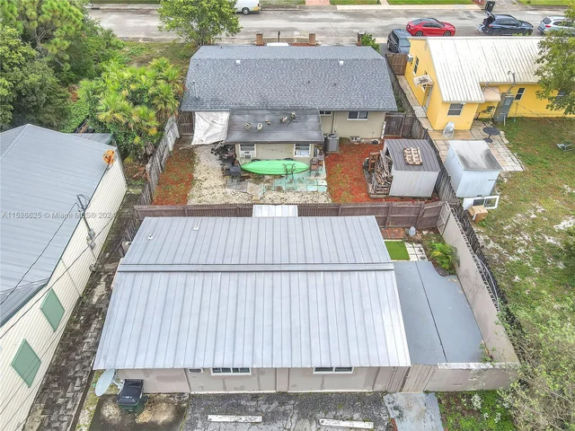 1227 N E St, Lake Worth FL 33460