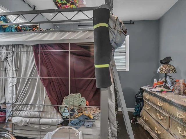 1227 N E St, Lake Worth FL 33460