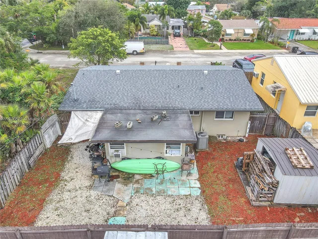 1227 N E St, Lake Worth FL 33460