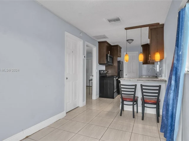 1227 N E St, Lake Worth FL 33460