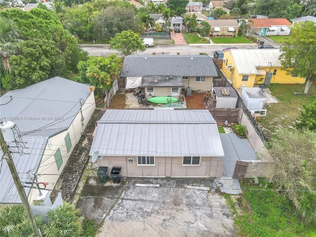 1227 N E St, Lake Worth FL 33460