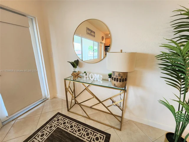 2881 NE 32nd St # 318, Fort Lauderdale FL 33306