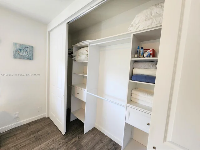 2881 NE 32nd St # 318, Fort Lauderdale FL 33306