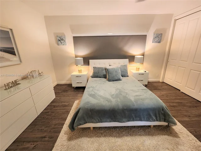 2881 NE 32nd St # 318, Fort Lauderdale FL 33306