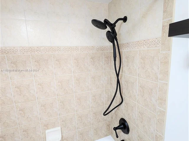 2881 NE 32nd St # 318, Fort Lauderdale FL 33306