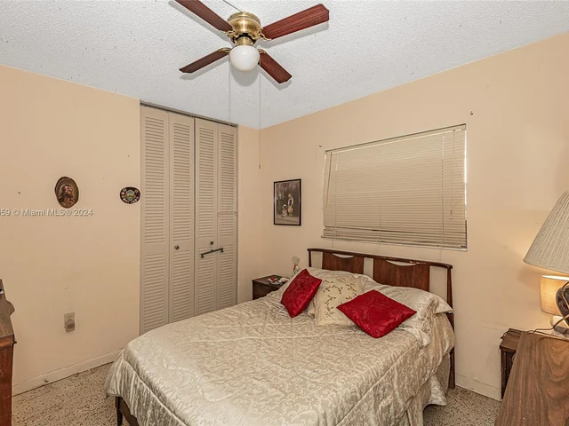 4240 NW 198th St, Miami Gardens FL 33055