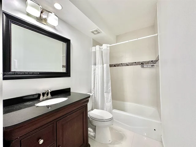 400 Kings Point Dr # 224, Sunny Isles Beach FL 33160