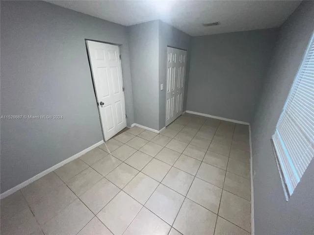 6420 Washington St, Hollywood FL 33023