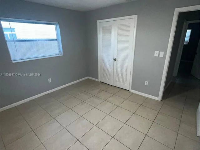 6420 Washington St, Hollywood FL 33023