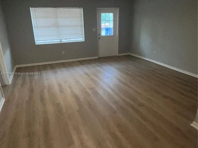 6420 Washington St, Hollywood FL 33023