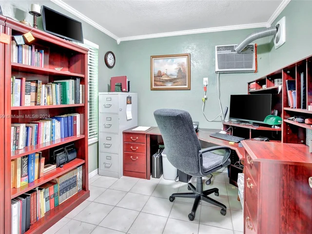 10300 SW 116th Ave, Miami FL 33176