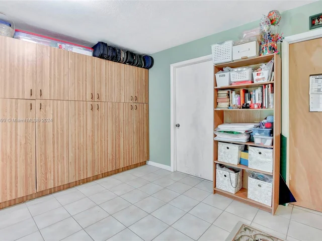 10300 SW 116th Ave, Miami FL 33176