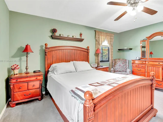 10300 SW 116th Ave, Miami FL 33176