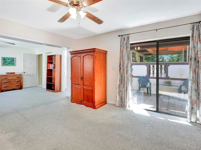 10300 SW 116th Ave, Miami FL 33176