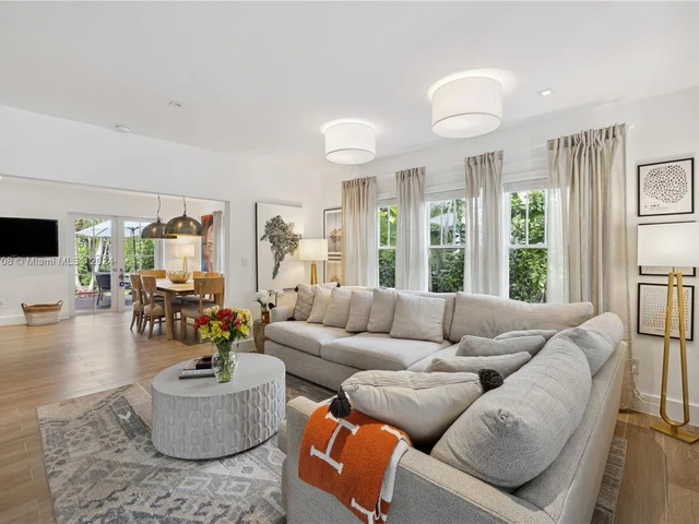 643 NE 69th St, Miami FL 33138