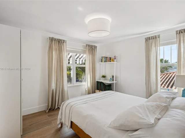 643 NE 69th St, Miami FL 33138