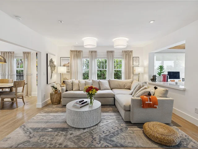 643 NE 69th St, Miami FL 33138