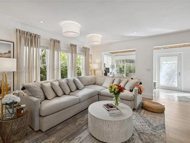 643 NE 69th St, Miami FL 33138