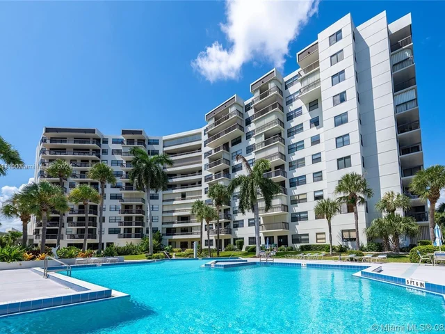 2900 NE 14th St Cswy # 102, Pompano Beach FL 33062