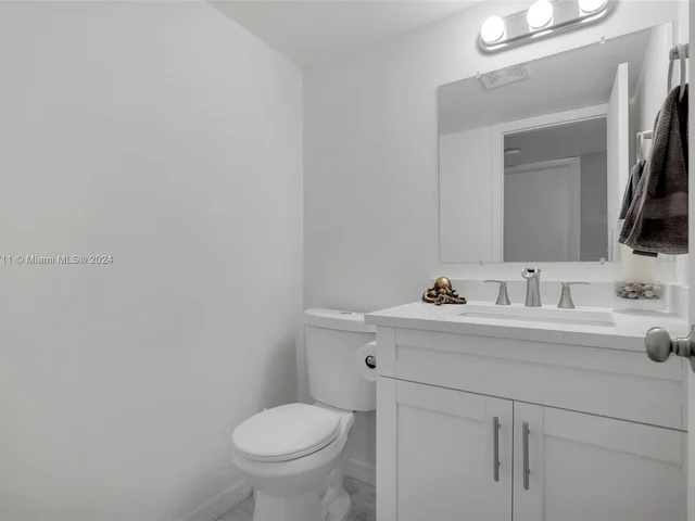 2900 NE 14th St Cswy # 102, Pompano Beach FL 33062